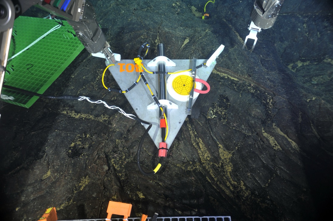 Short-period seismometer